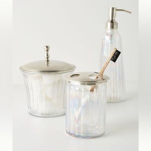 Lustrous Bath Collection